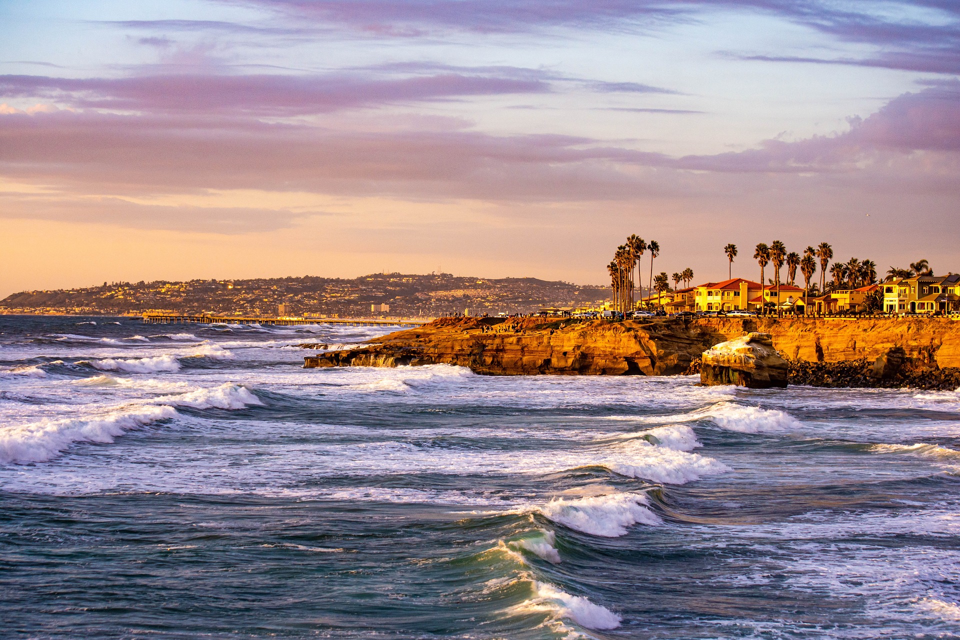 Sunset cliffs visible during Spring Break in La Jolla
